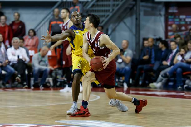 [CBA]曾凡博创生涯新高 北京主场胜山东.