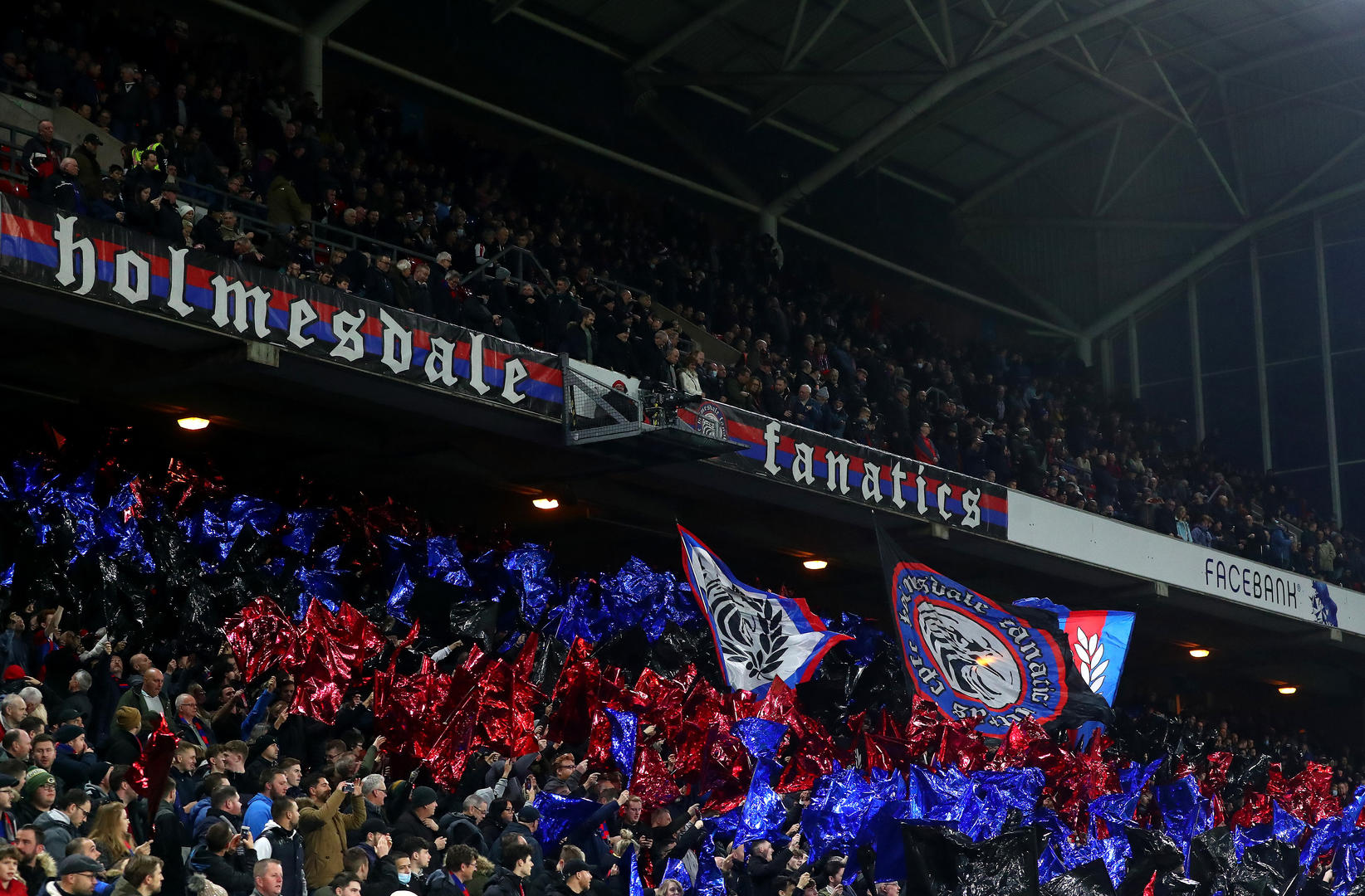 准的头球打 准的头球打